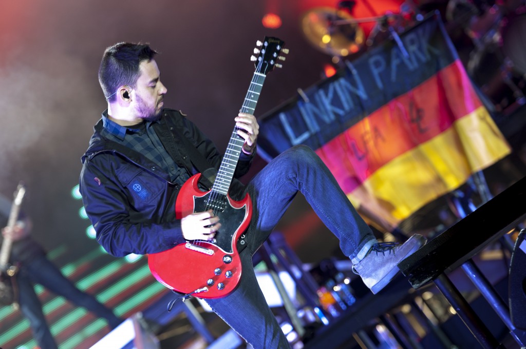 NUERBURG, GERMANY - JUNE 01: Mike Shinoda of Linkin Park performs on stage during the first day of Rock Am Ring on June 01, 2012 in Nuerburg, Germany.  (Photo by Peter Wafzig/Redferns via Getty Images)